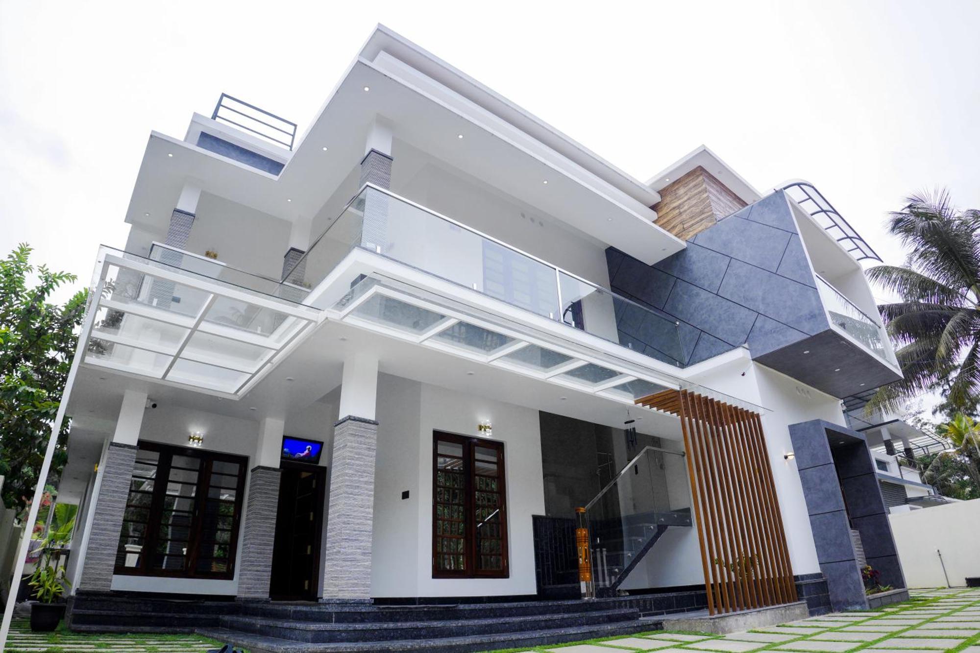 Teak And Lake Homestay Thekkady Bagian luar foto